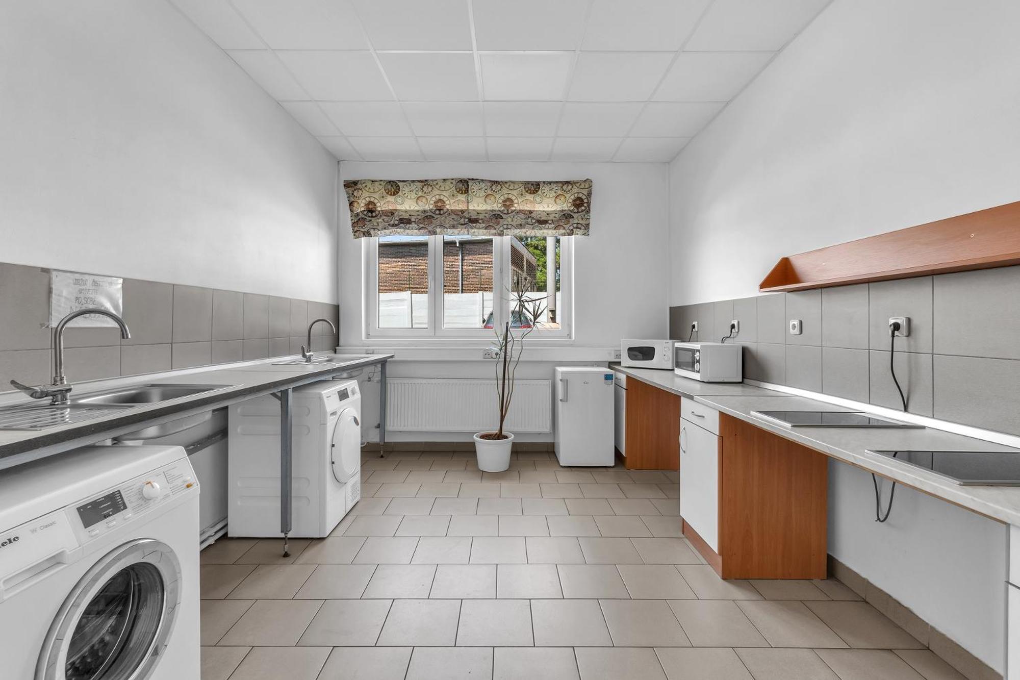 Apartmany A Ubytovani Premyslova, ฮราเดตสคราโลเว ภายนอก รูปภาพ