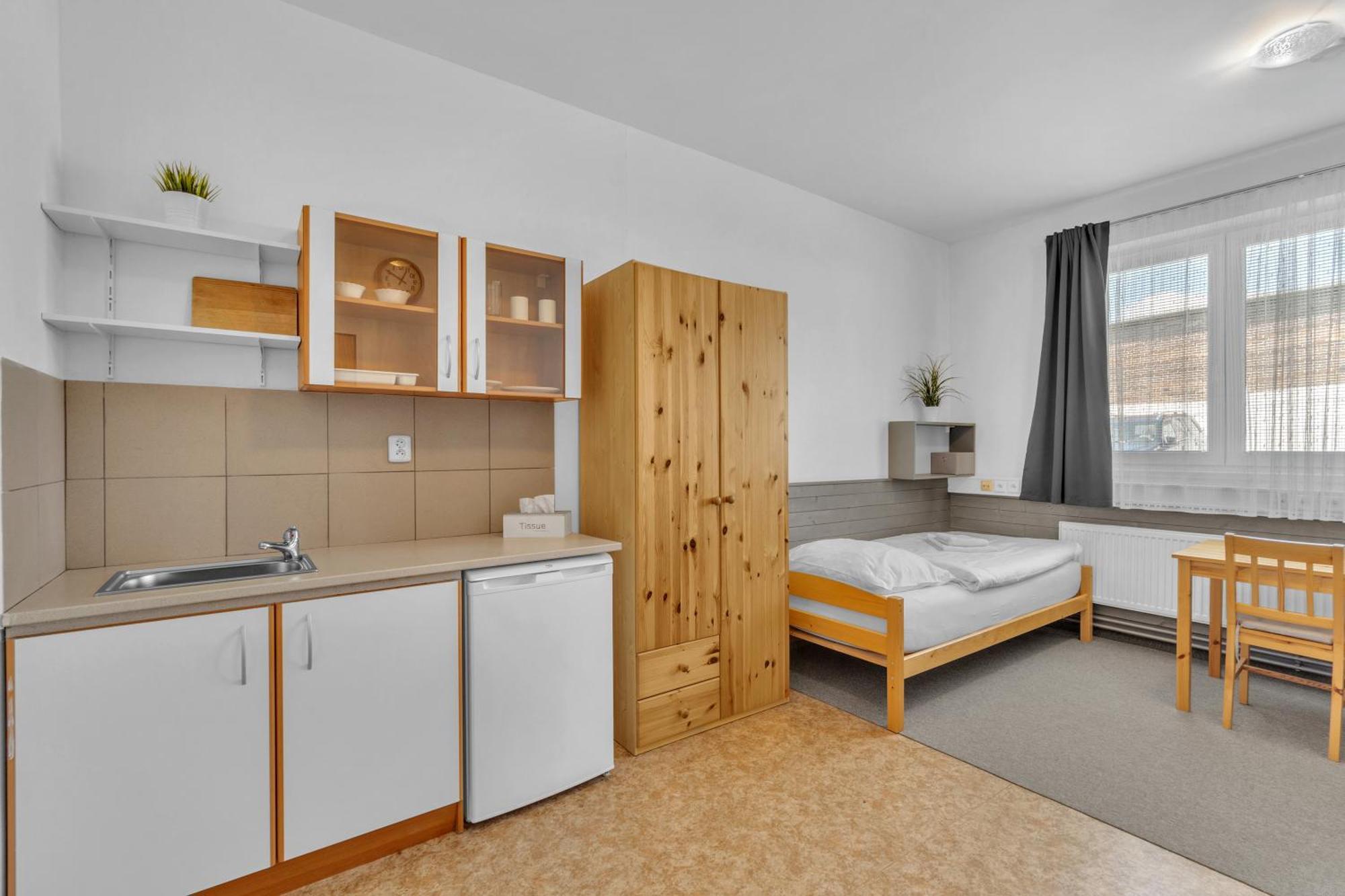 Apartmany A Ubytovani Premyslova, ฮราเดตสคราโลเว ภายนอก รูปภาพ