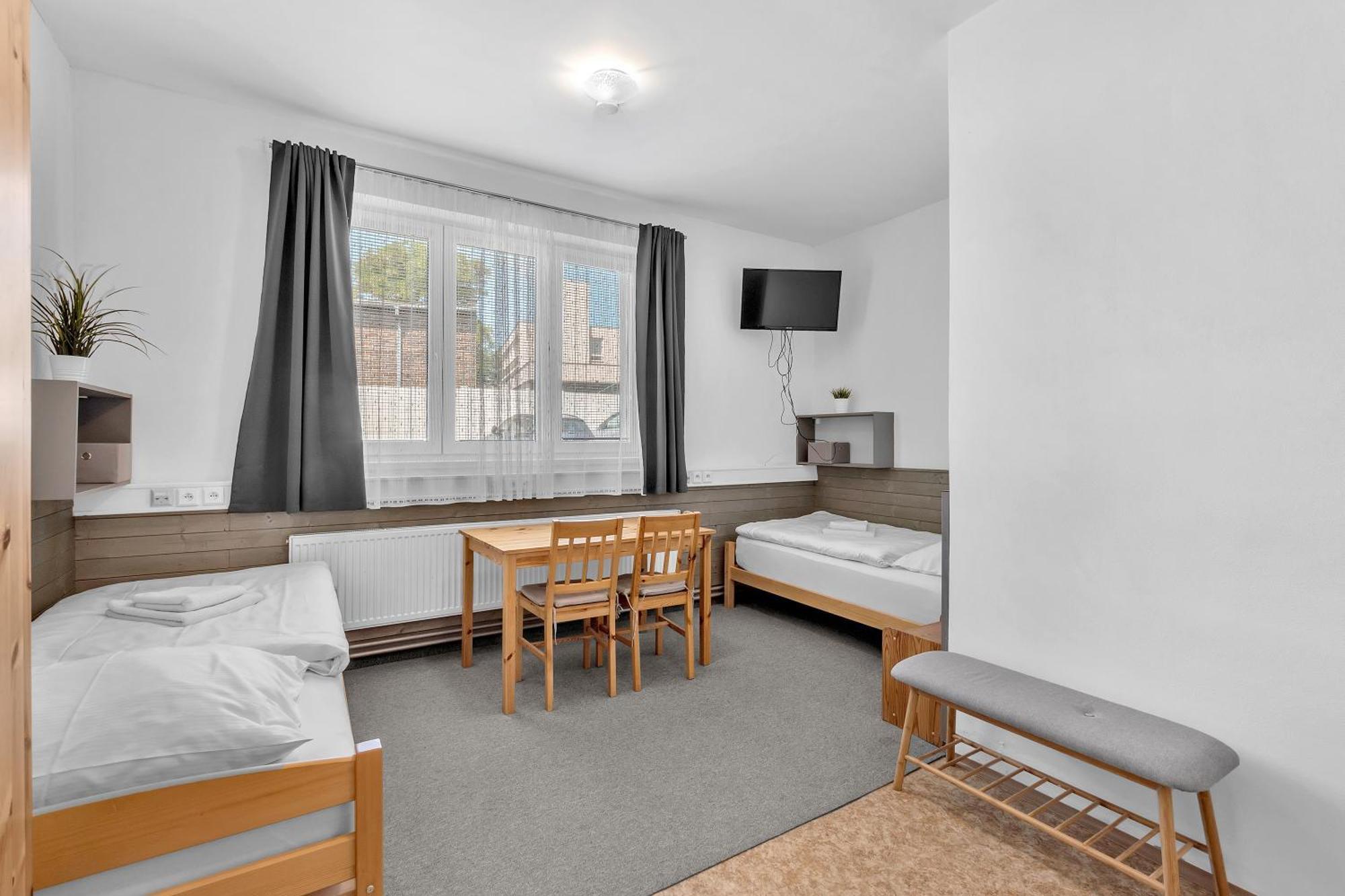 Apartmany A Ubytovani Premyslova, ฮราเดตสคราโลเว ภายนอก รูปภาพ