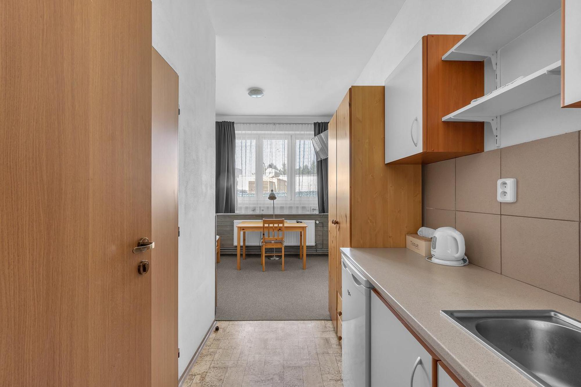 Apartmany A Ubytovani Premyslova, ฮราเดตสคราโลเว ภายนอก รูปภาพ